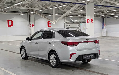 KIA Rio IV, 2018 год, 1 359 000 рублей, 8 фотография