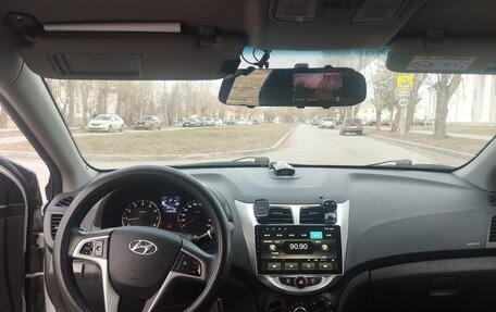 Hyundai Solaris II рестайлинг, 2016 год, 1 100 000 рублей, 4 фотография