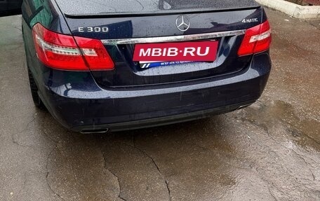 Mercedes-Benz E-Класс, 2012 год, 2 050 000 рублей, 3 фотография