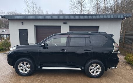 Toyota Land Cruiser Prado 150 рестайлинг 2, 2011 год, 2 800 000 рублей, 3 фотография
