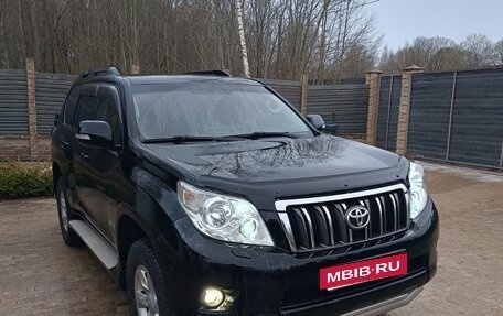 Toyota Land Cruiser Prado 150 рестайлинг 2, 2011 год, 2 800 000 рублей, 2 фотография