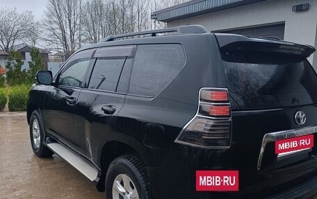 Toyota Land Cruiser Prado 150 рестайлинг 2, 2011 год, 2 800 000 рублей, 4 фотография