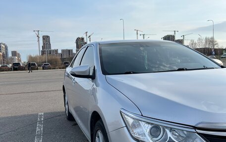 Toyota Camry, 2016 год, 1 900 000 рублей, 4 фотография