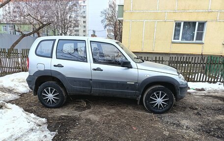 Chevrolet Niva I рестайлинг, 2014 год, 415 000 рублей, 10 фотография
