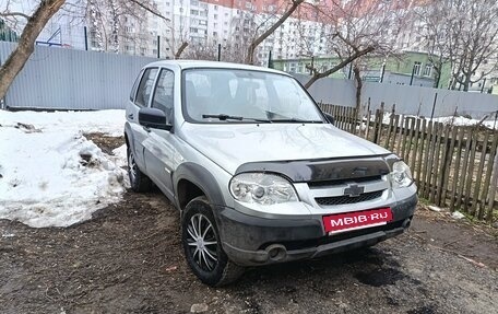 Chevrolet Niva I рестайлинг, 2014 год, 415 000 рублей, 2 фотография