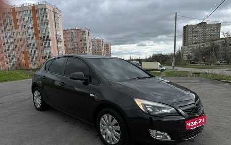 Opel Astra J, 2011 год, 670 000 рублей, 3 фотография