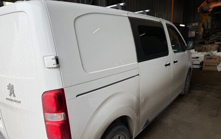 Peugeot Expert, 2018 год, 2 070 000 рублей, 3 фотография