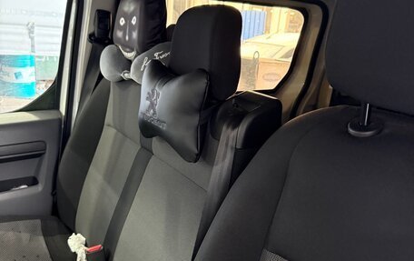 Peugeot Expert, 2018 год, 2 070 000 рублей, 11 фотография