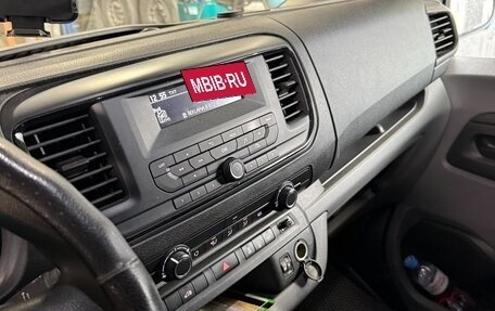 Peugeot Expert, 2018 год, 2 070 000 рублей, 10 фотография