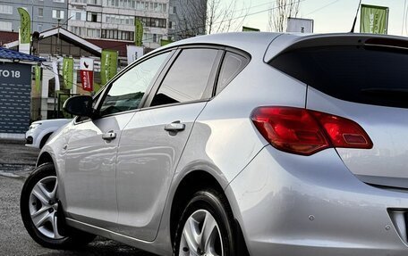 Opel Astra J, 2011 год, 649 000 рублей, 11 фотография