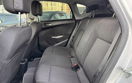 Opel Astra J, 2011 год, 649 000 рублей, 16 фотография