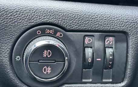 Opel Astra J, 2011 год, 649 000 рублей, 27 фотография