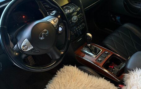 Infiniti QX70, 2013 год, 1 900 000 рублей, 7 фотография