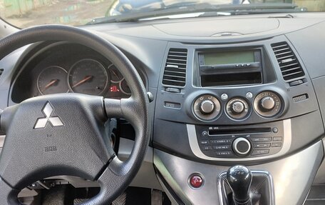 Mitsubishi Grandis, 2008 год, 975 000 рублей, 7 фотография