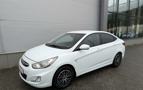 Hyundai Solaris II рестайлинг, 2011 год, 697 000 рублей, 5 фотография