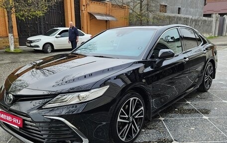 Toyota Camry, 2019 год, 2 550 000 рублей, 2 фотография