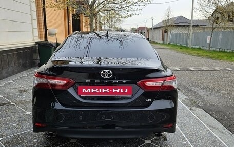 Toyota Camry, 2019 год, 2 550 000 рублей, 4 фотография