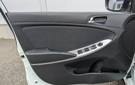 Hyundai Solaris II рестайлинг, 2011 год, 697 000 рублей, 14 фотография