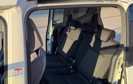 Toyota Sienta II, 2020 год, 1 900 000 рублей, 12 фотография