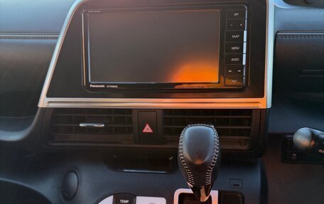 Toyota Sienta II, 2020 год, 1 900 000 рублей, 22 фотография