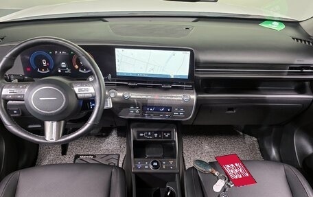 Hyundai Kona, 2023 год, 2 380 000 рублей, 10 фотография