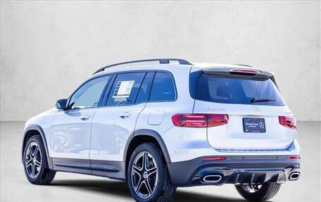 Mercedes-Benz GLB, 2026 год, 7 890 000 рублей, 2 фотография