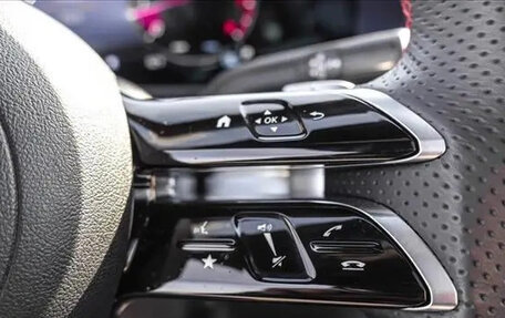 Mercedes-Benz GLB, 2026 год, 7 890 000 рублей, 14 фотография