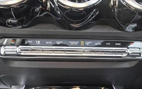 Mercedes-Benz GLB, 2026 год, 7 890 000 рублей, 21 фотография