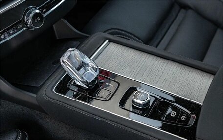 Volvo XC90 II рестайлинг, 2025 год, 13 000 000 рублей, 12 фотография