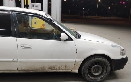 Toyota Corolla, 1999 год, 135 000 рублей, 2 фотография