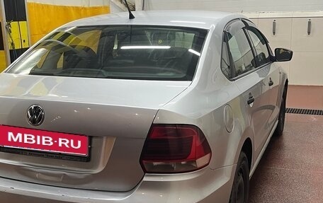 Volkswagen Polo VI (EU Market), 2016 год, 555 000 рублей, 2 фотография