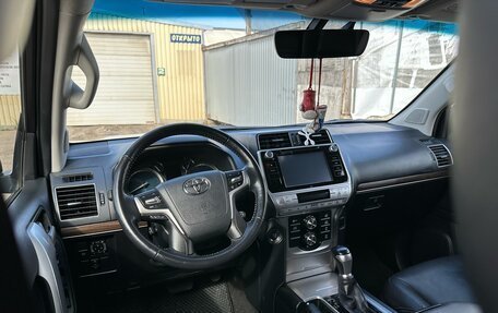Toyota Land Cruiser Prado 150 рестайлинг 2, 2018 год, 6 500 000 рублей, 7 фотография