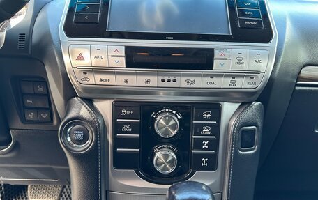 Toyota Land Cruiser Prado 150 рестайлинг 2, 2018 год, 6 500 000 рублей, 10 фотография