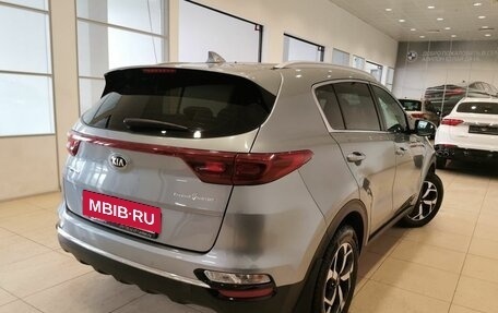 KIA Sportage IV рестайлинг, 2020 год, 2 355 000 рублей, 2 фотография