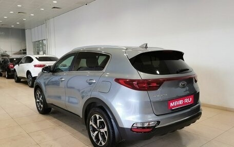 KIA Sportage IV рестайлинг, 2020 год, 2 355 000 рублей, 4 фотография