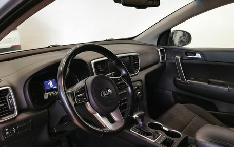 KIA Sportage IV рестайлинг, 2020 год, 2 355 000 рублей, 18 фотография