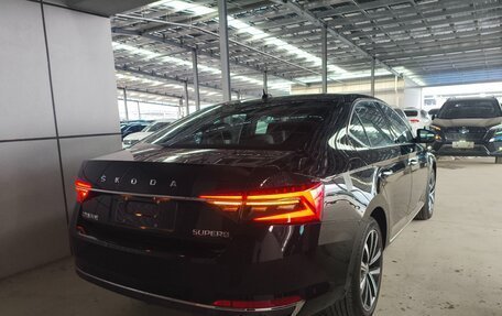 Skoda Superb III рестайлинг, 2023 год, 2 452 000 рублей, 6 фотография