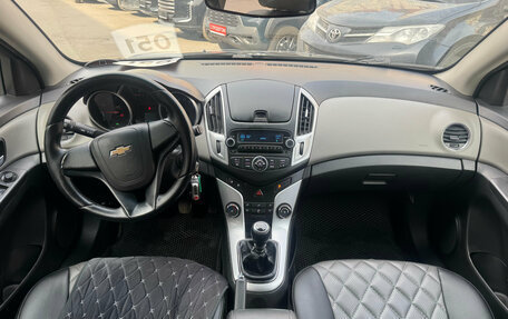 Chevrolet Cruze II, 2015 год, 699 000 рублей, 8 фотография