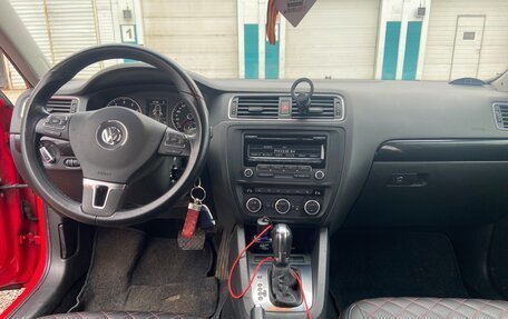 Volkswagen Jetta VI, 2012 год, 1 100 000 рублей, 8 фотография