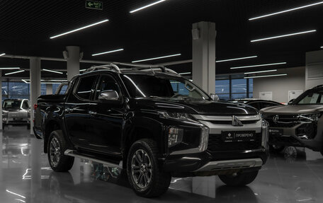 Mitsubishi L200 IV рестайлинг, 2019 год, 2 450 000 рублей, 2 фотография