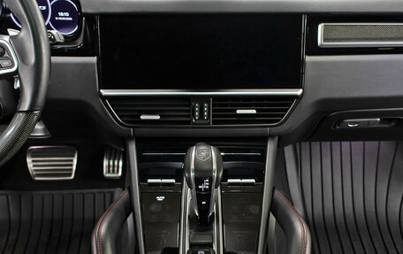 Porsche Cayenne III, 2021 год, 13 300 000 рублей, 17 фотография