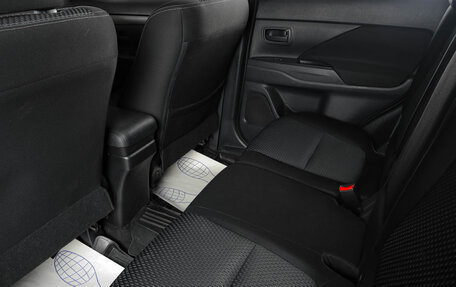 Mitsubishi Outlander III рестайлинг 3, 2016 год, 1 899 000 рублей, 9 фотография