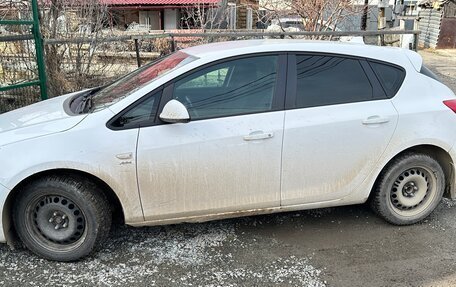 Opel Astra J, 2013 год, 650 000 рублей, 4 фотография