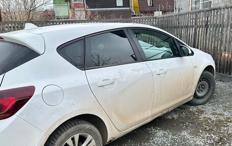 Opel Astra J, 2013 год, 650 000 рублей, 3 фотография