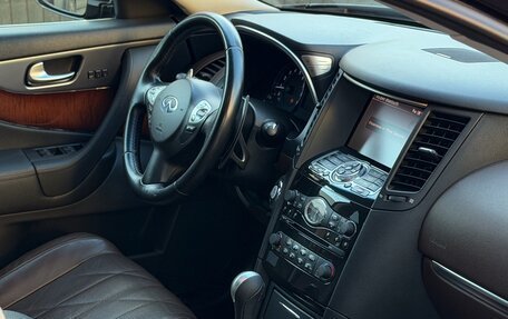 Infiniti FX II, 2012 год, 2 390 000 рублей, 34 фотография