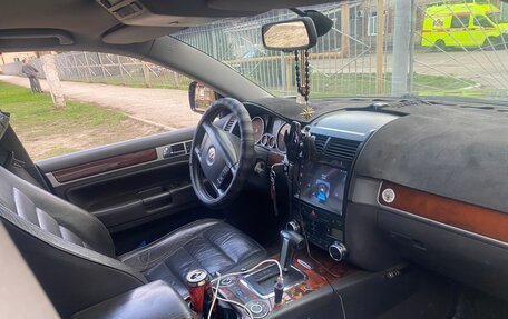 Volkswagen Touareg III, 2006 год, 900 000 рублей, 10 фотография