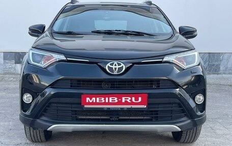 Toyota RAV4, 2016 год, 2 256 000 рублей, 2 фотография