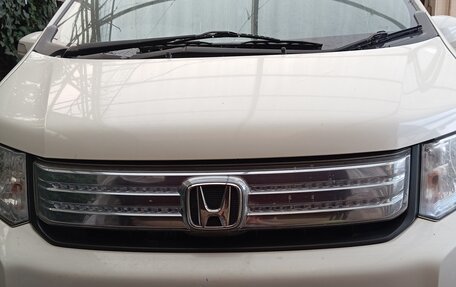 Honda Freed I, 2011 год, 1 040 000 рублей, 2 фотография