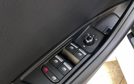 Audi A4, 2019 год, 2 250 000 рублей, 16 фотография