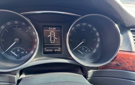 Skoda Superb III рестайлинг, 2012 год, 1 100 000 рублей, 14 фотография